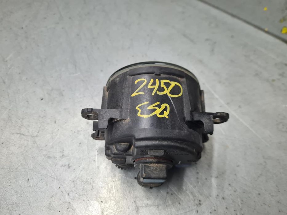 Farol nevoeiro frente esquerdo FORD Focus III