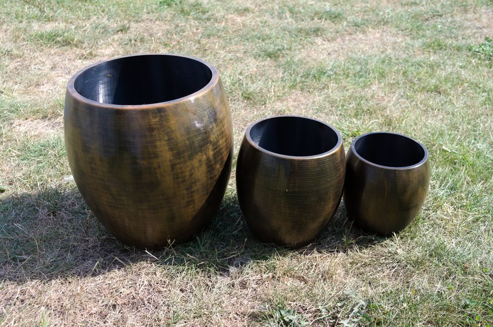 Zestaw 3 donic o bańkowym kształcie, z podstawkami - Victorian Brass