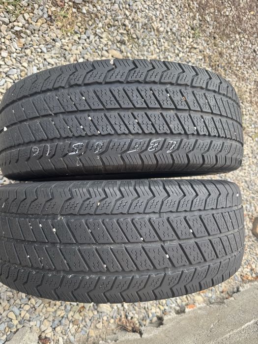 2 зимові шини 235/65/16C. Barum