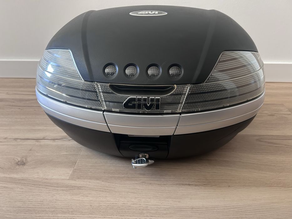 Top case givi V46