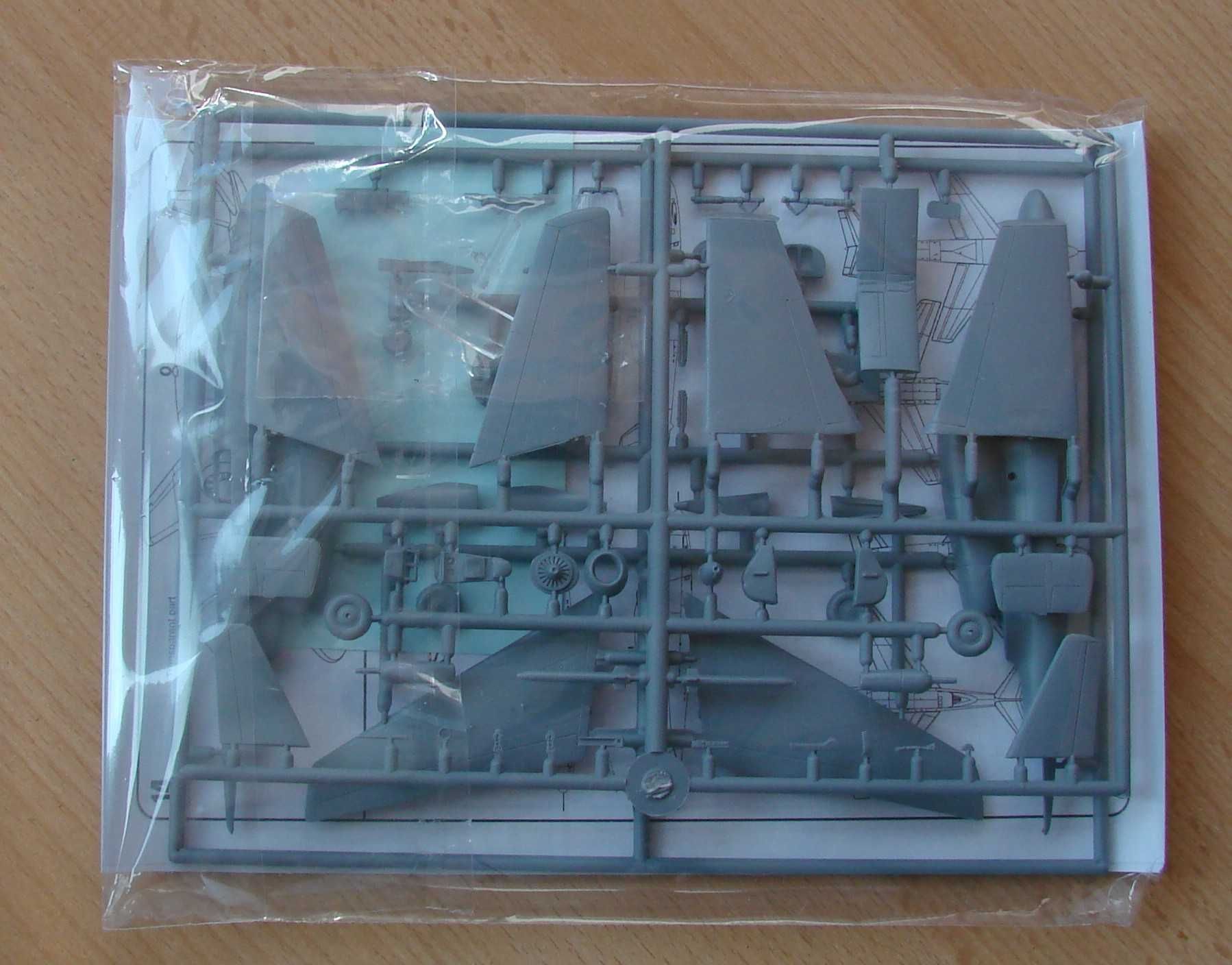 Niemiecki samolot He-162 D  1/72