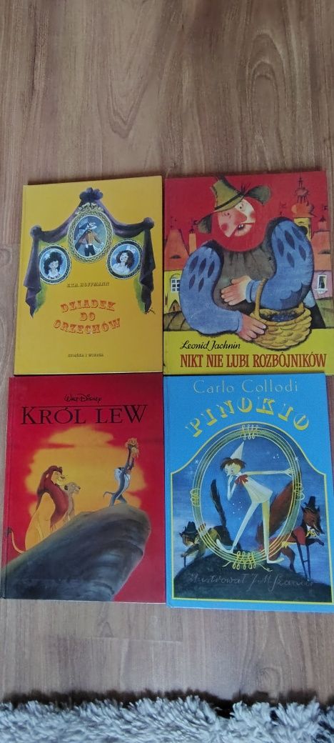 Bajki . Twarda oprawa. 4 szt.
