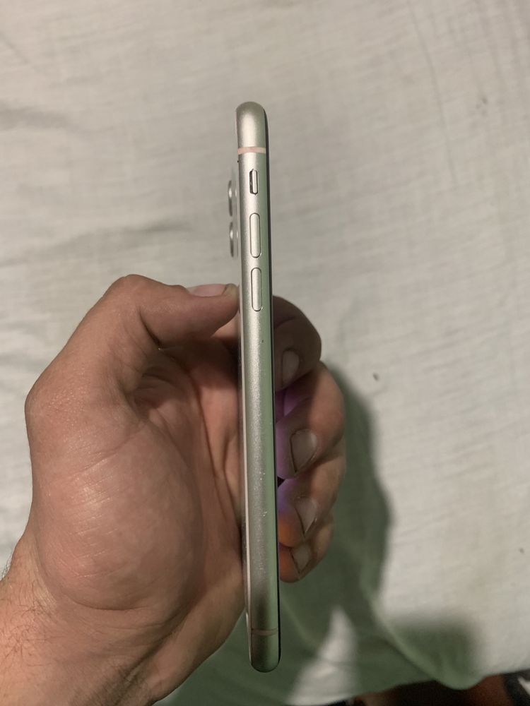 iPhone 11 з коробкою