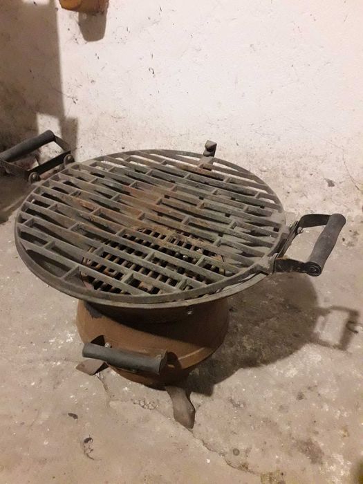 piecyk ogrodowy z rusztem żeliwnym