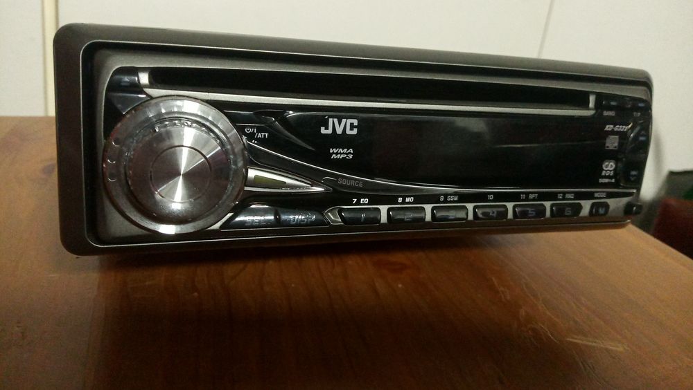 Radio z odtwarzaczem plyt CD