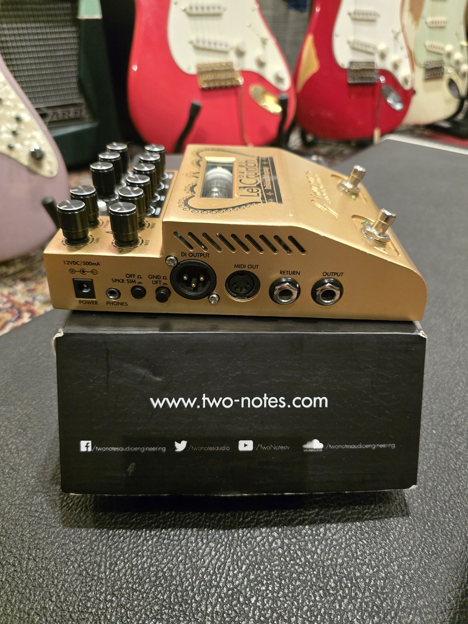 Two Notes Le Crunch - lampowy przedwzmacniacz, British Sound