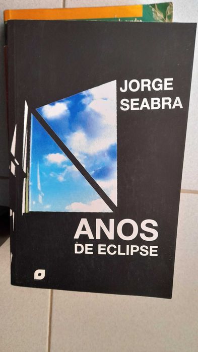 Livro Anos de Eclipse Capa Mole