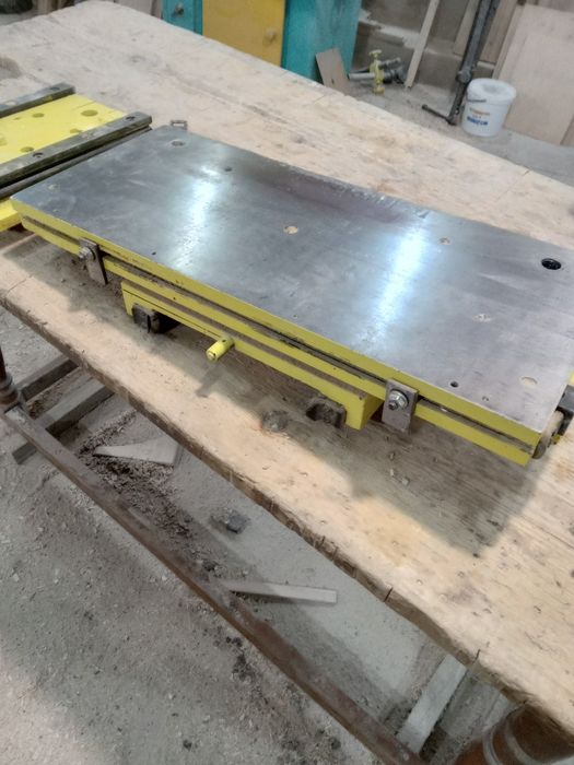 Двох ходова каретка для фрезера, пазувального станка