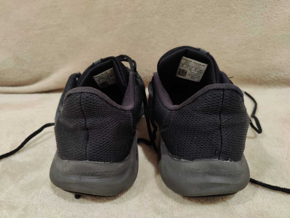 Sapatilhas Under Armour tam. 41 em excelente estado