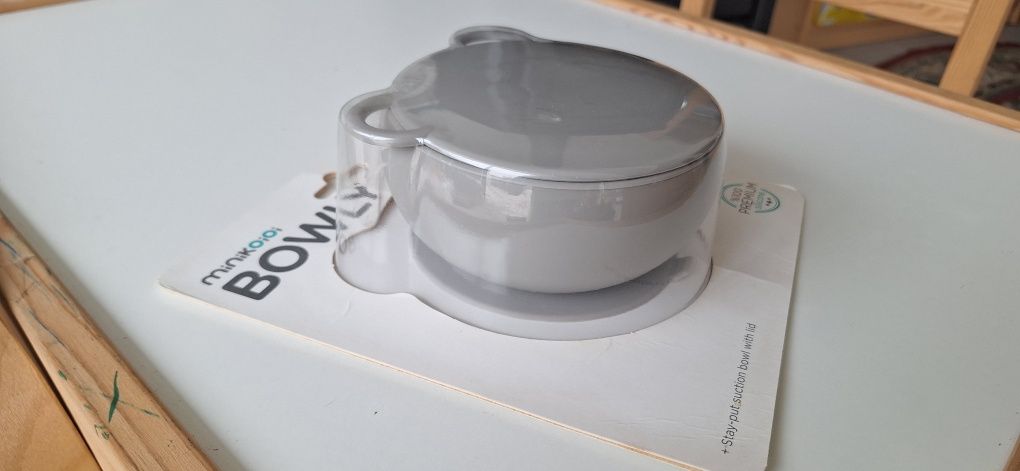 Tigela Cinza em silicone com tampa  MiniKoiOi