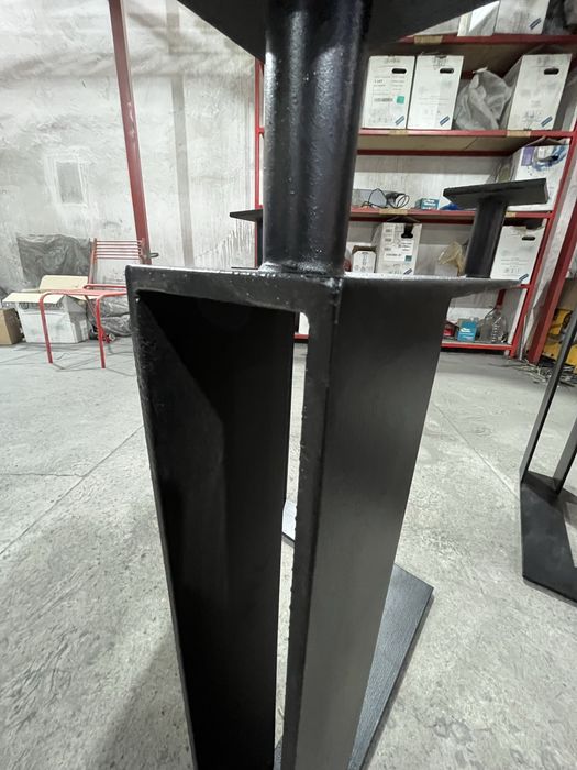 Жалізні опори  до столу