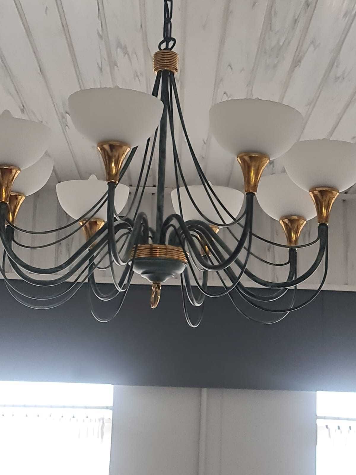 Lampa wisząca do salonu lub lokalu