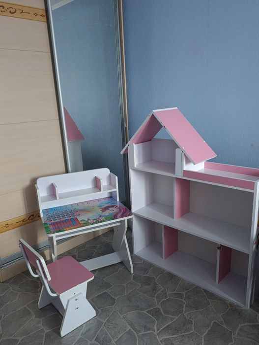 Продаються меблі для дівчинки