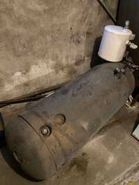 Boiler z płaszczem 140 l oraz zbiornikiem odpowietrzającym