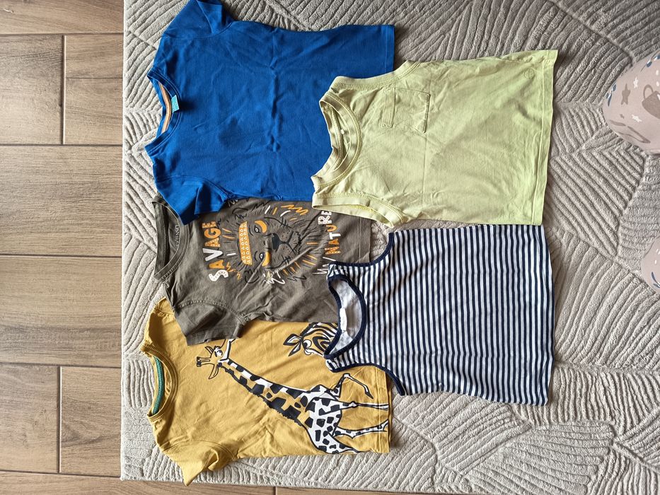 Komplet ubranek dziecięcych, rozmiar 98-104
