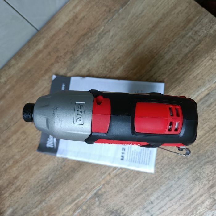 Milwaukee M12 BID Kluczyk udarowy Impakt Nowy Europa