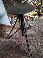 Stojak regulowany
