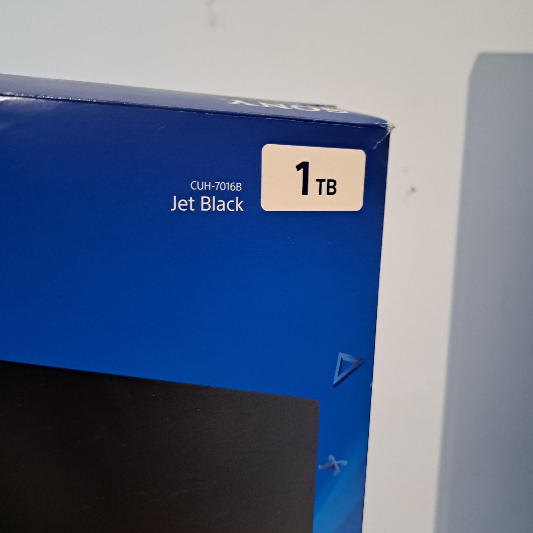 Ps4 pro konsola pady sony gry 1tb