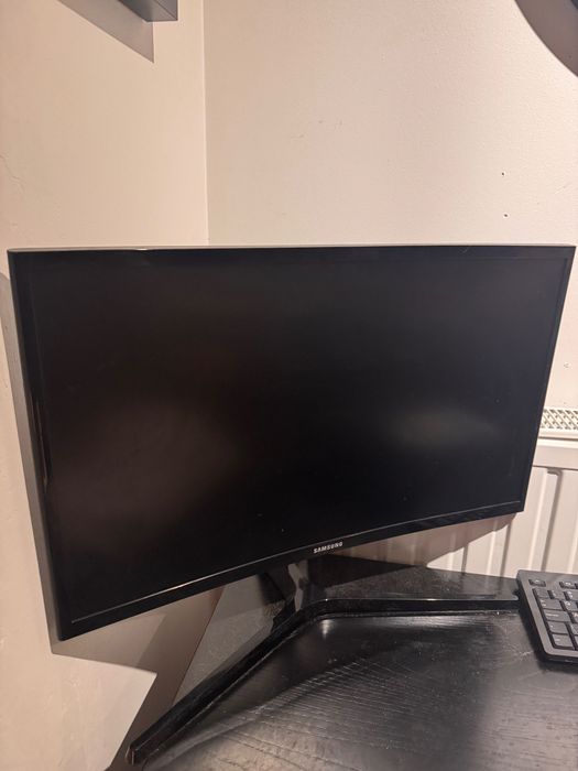 Monitor SAMSUNG C24RG50FQU 23.5" 1920x1080px 144Hz 4 ms Curved