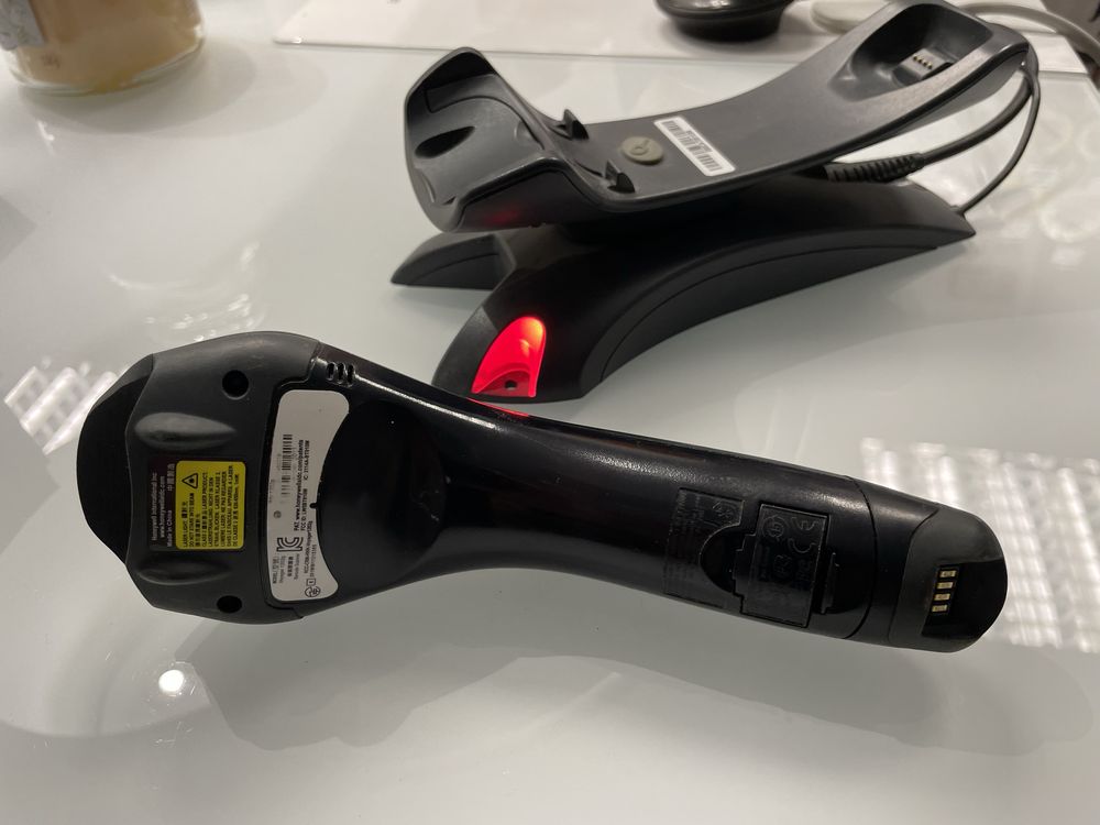 Czytnik Skaner kodów z bazą Honeywell Voyager 1202g