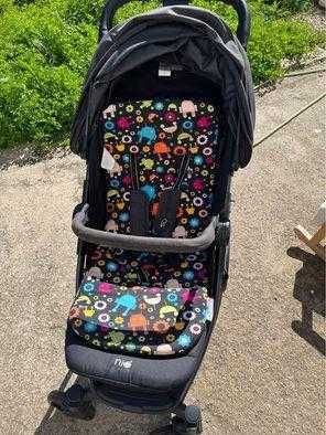 Carrinho Bebé NIU em Excelente Estado - Conforto e Estilo - COMO NOVO!