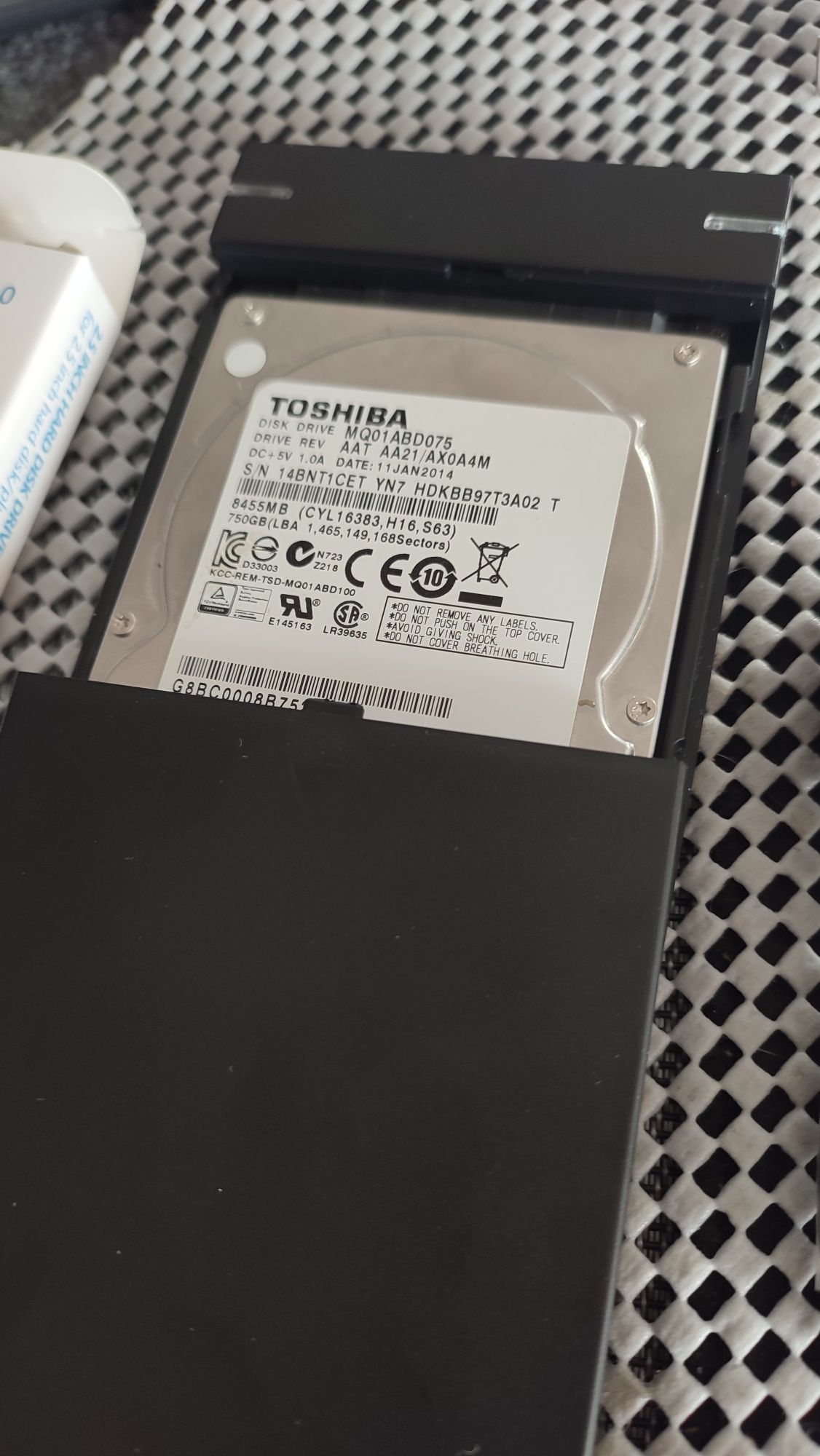 Disco HDD Toshiba 750 Gb,com caixa