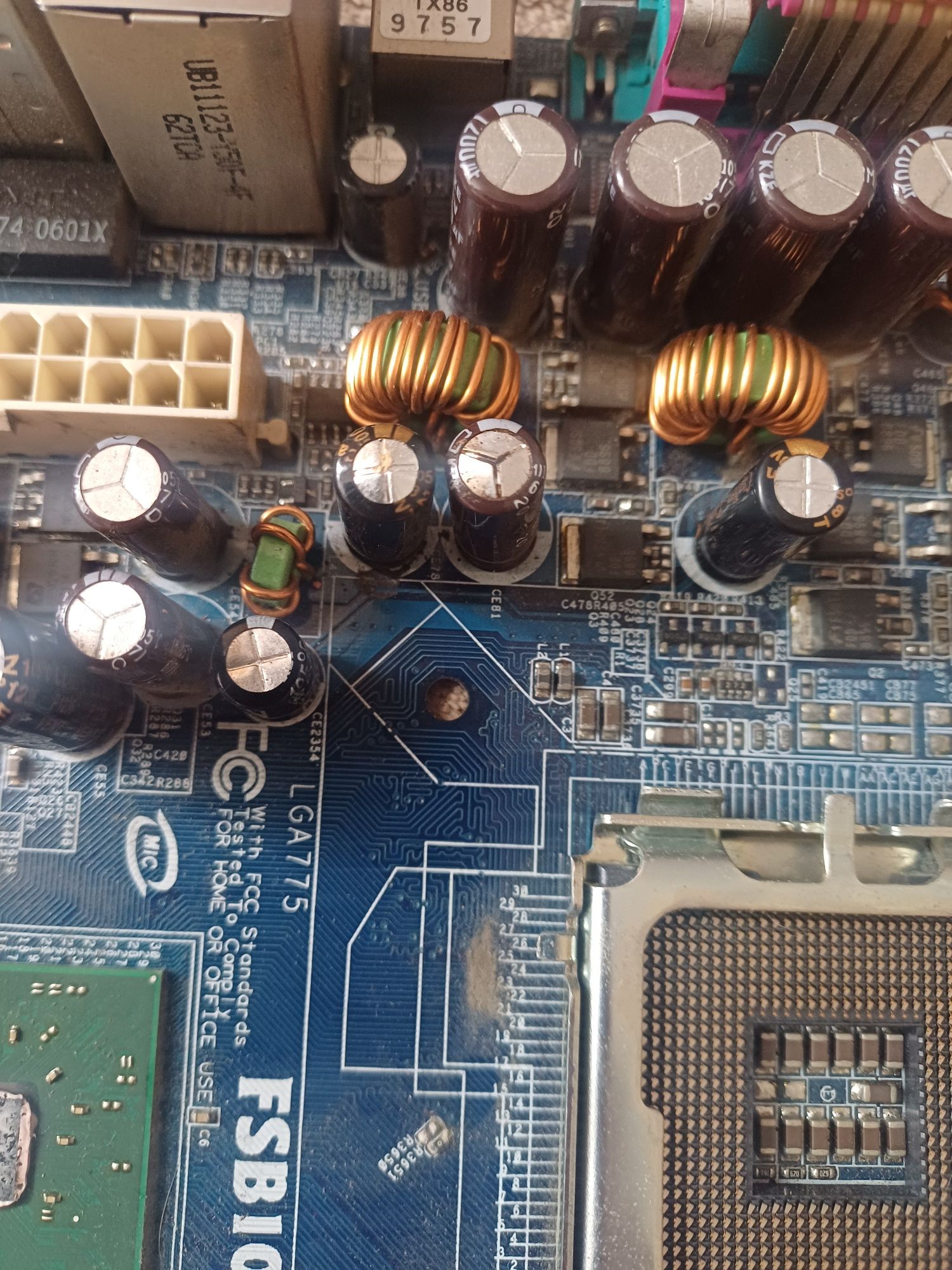 Продаю 2 материских плати на чипсете LGA 775