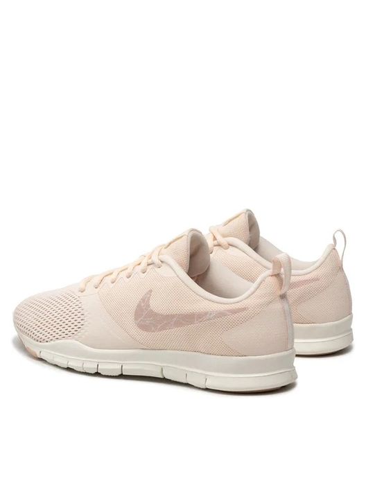 Жіночі кросівки Nike Flex Essential