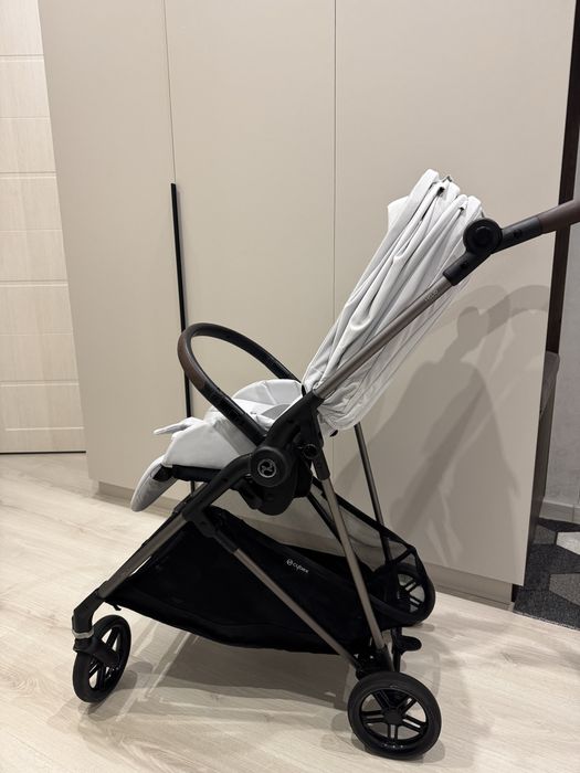 Прогулянкова коляска Cybex Melio Fog Grey