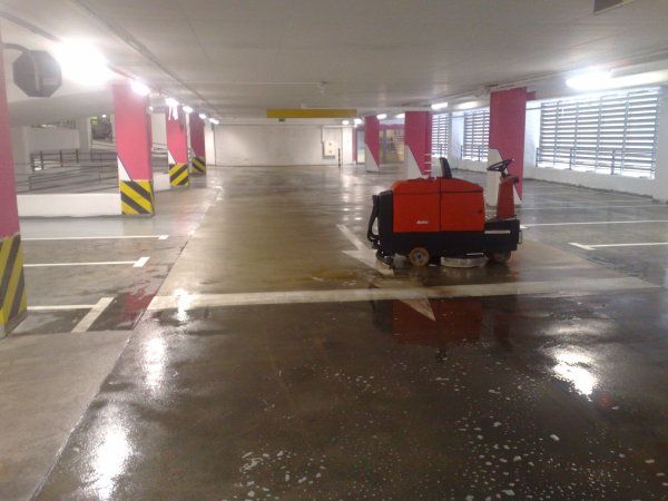 Maszyny czyszczące i myjące - wypożyczalnia, wynajem z dowozem