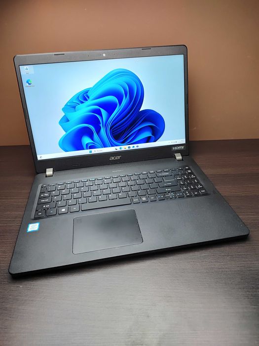 LAPTOP | ACER TravelMate P215 | i7-8550U | 24GB RAM | 15,6" FullHD