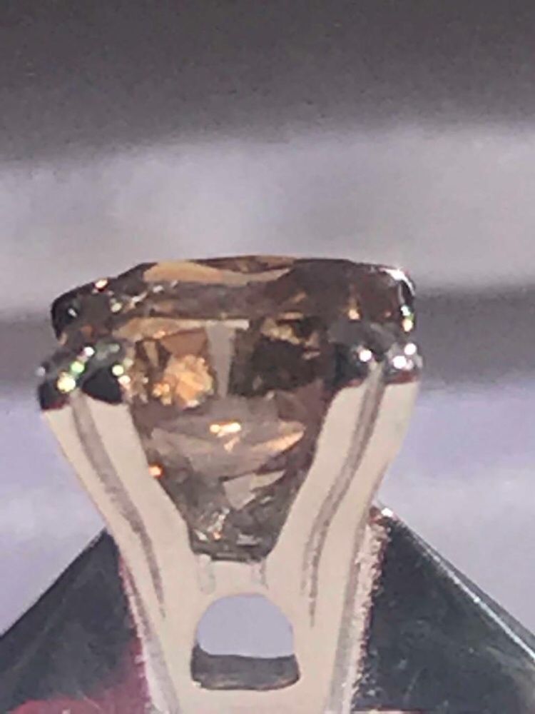 Mega pierścionek 14 k Diament 0,55 ct. VVS2