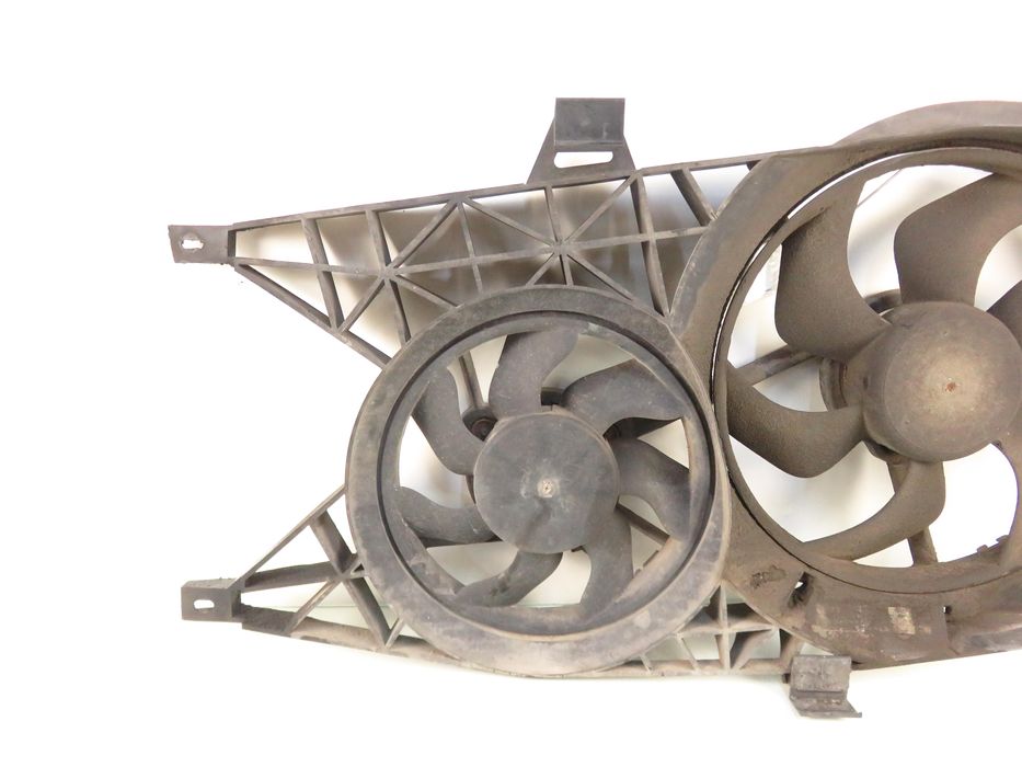 Wentylator Chłodnicy Opel Vivaro A 2.5 Dti