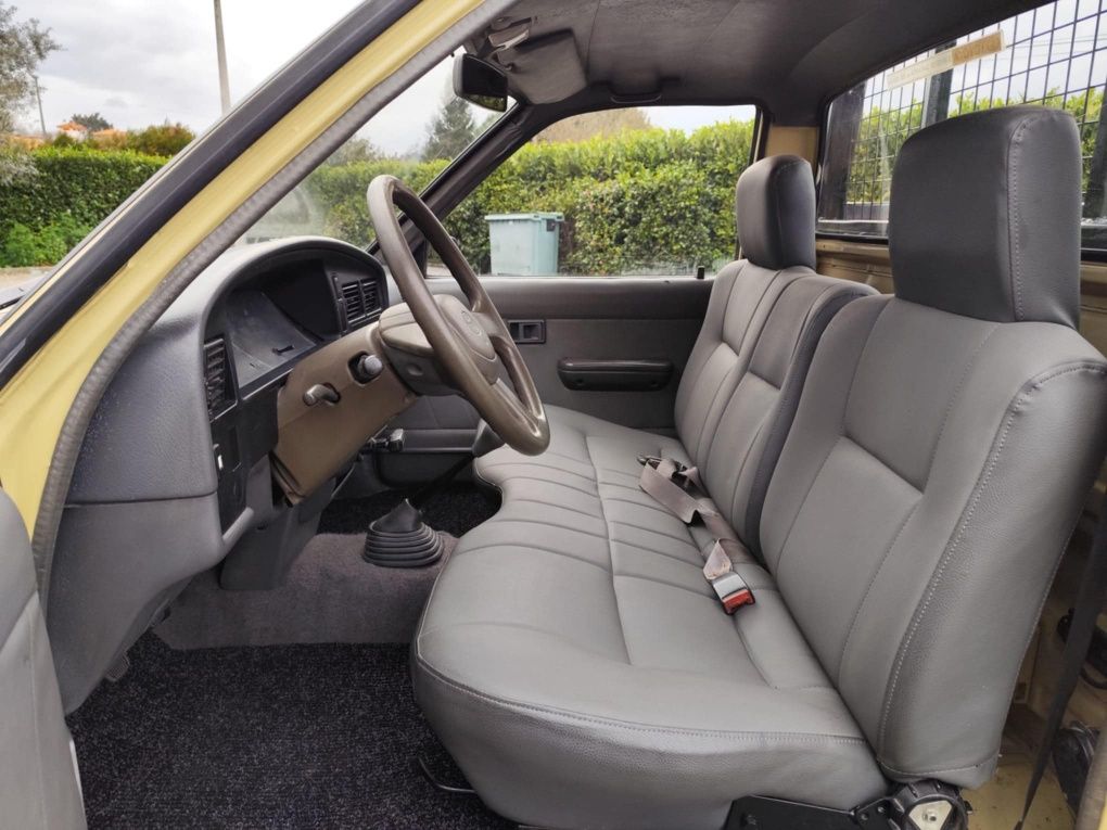 Toyota Hilux 2.4D 4x2 Direção Assistida