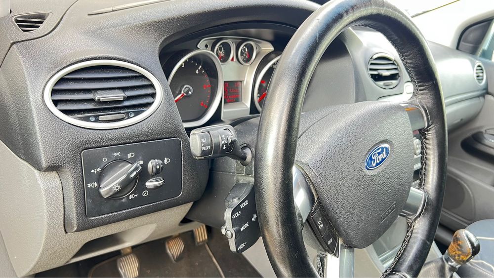 Vendo o meu carro ford focus