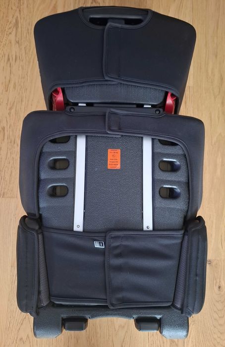 Fotelik samochodowy RECARO Milano dla dziecka od 15 do 32 kg.
