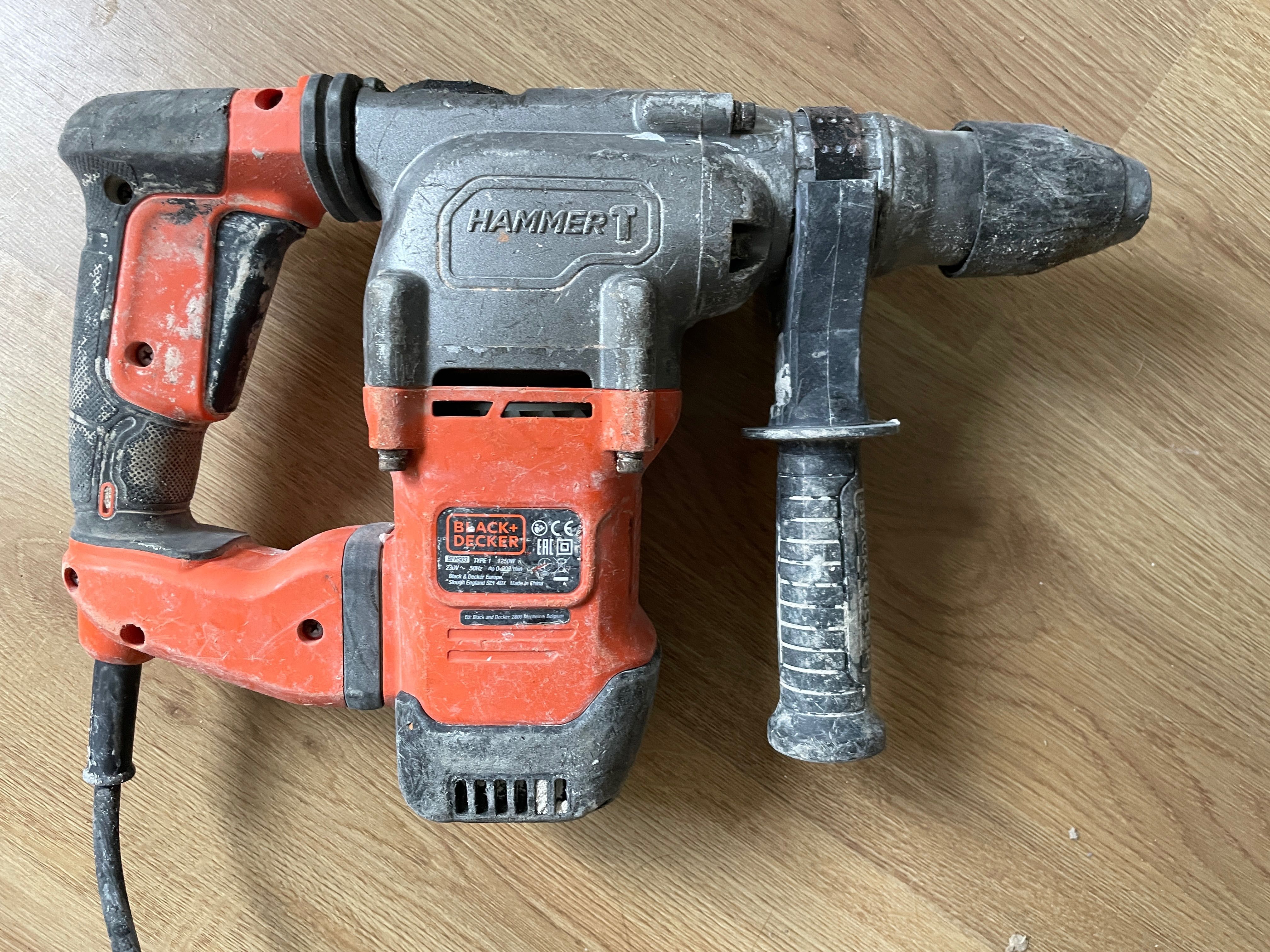 Martelo elétrico, pneumático Black+Decker 1250W