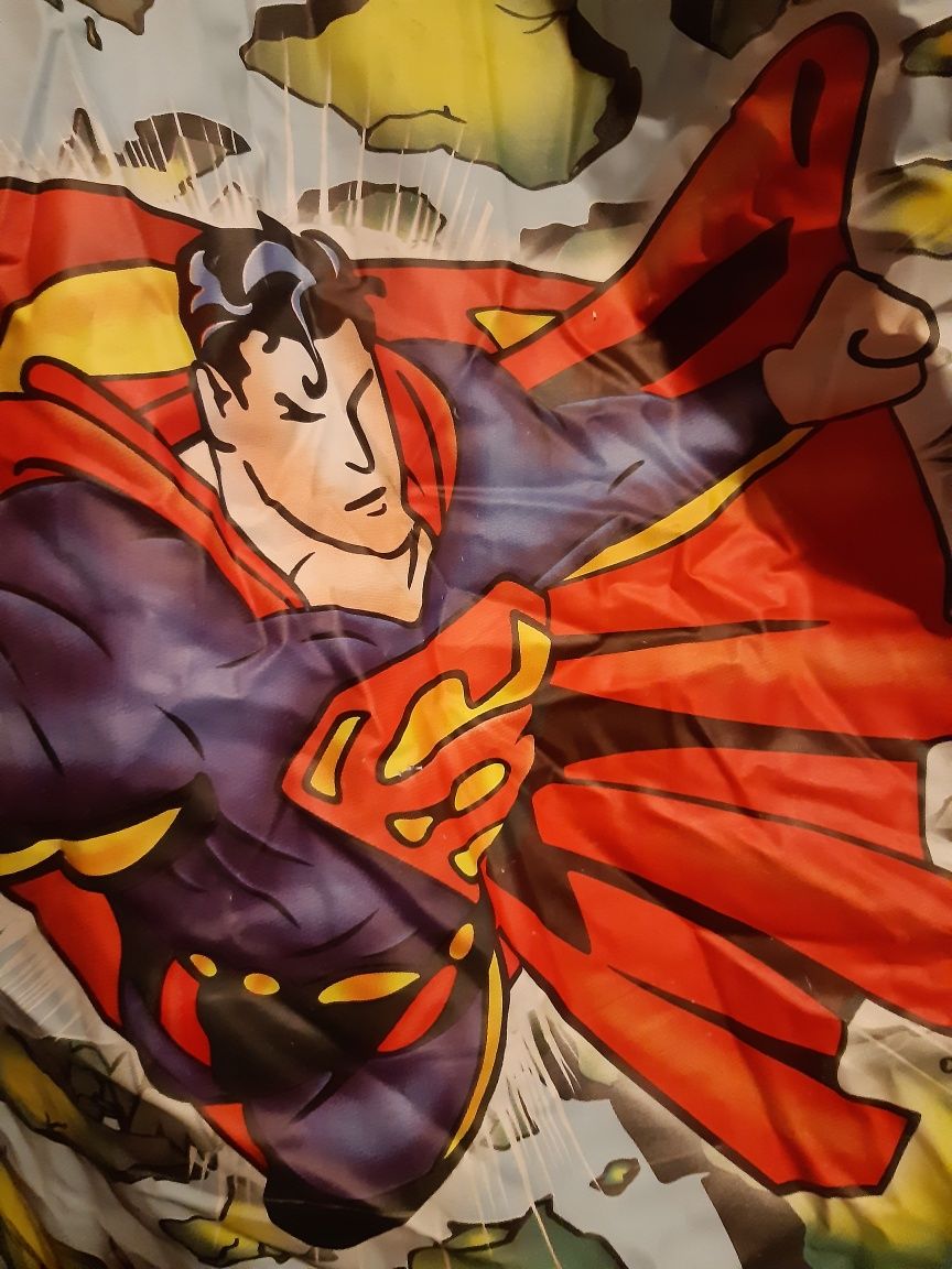Kutrka przeciw deszczowa superman