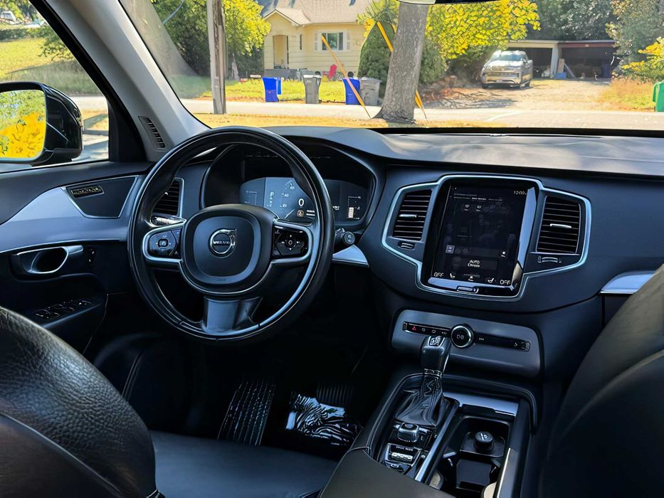 Volvo XC90      2018