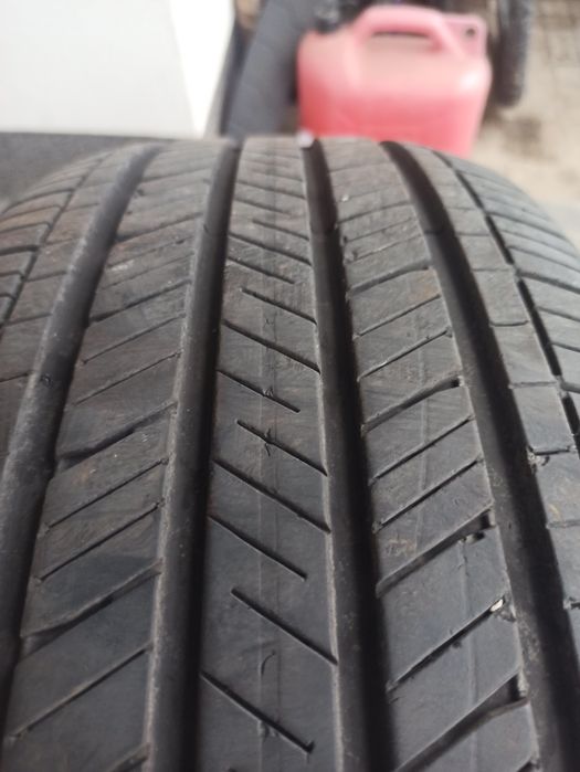 Komplet opon Good Year 235/60/18 zdjęte z Honda Odyssey