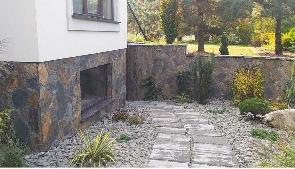Ogrodzenia z kamienia, szarogłazu, piaskowca, wapienia, granitu, łupka