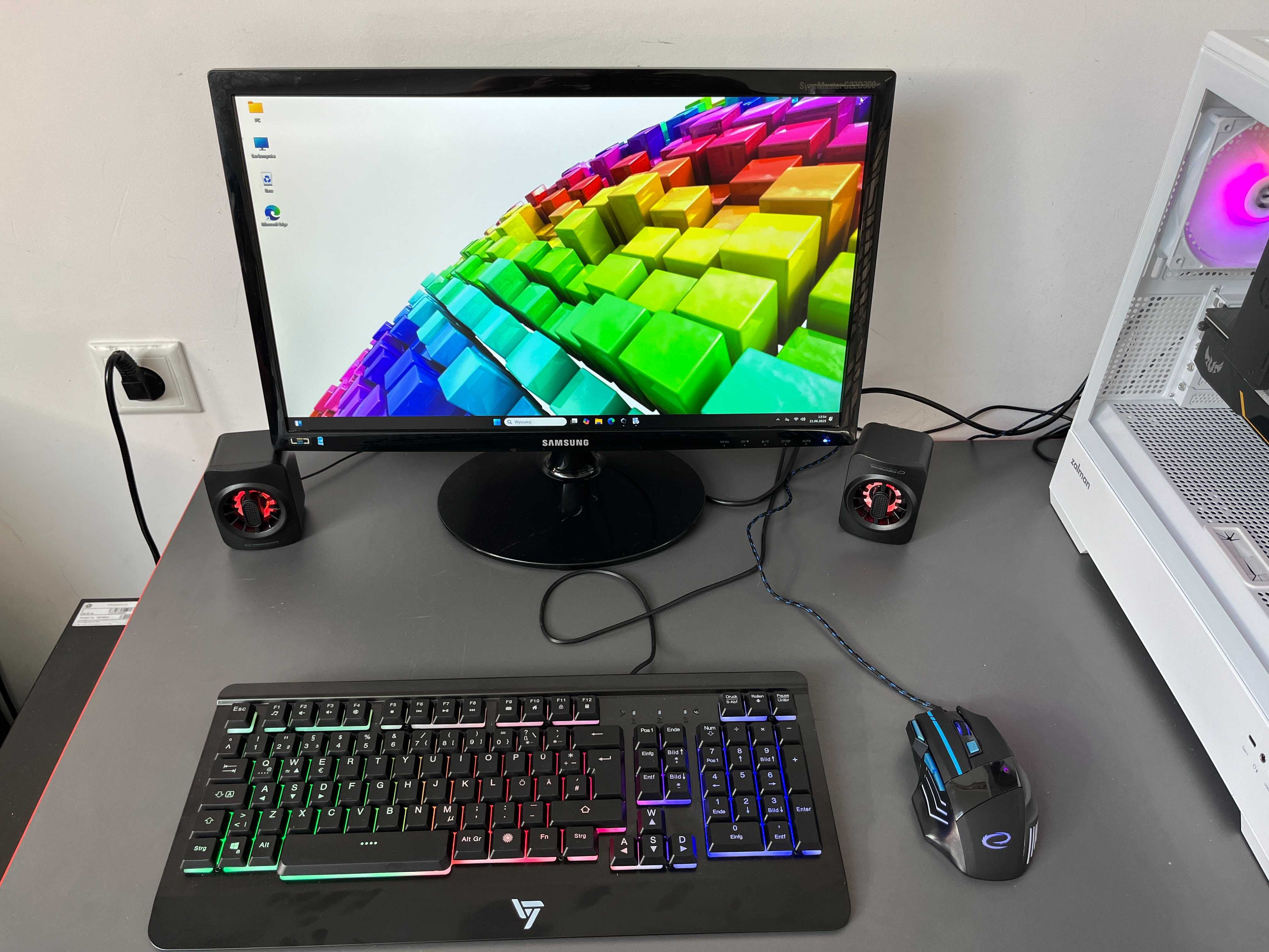 Komputer Gamingowy Gracz i5 11th 32GB DDR4 SSD 1,5 TB GTX 1650 Monitor