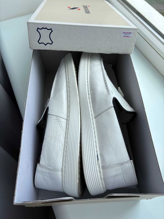 Продам чоловічі шкіряні Лофери