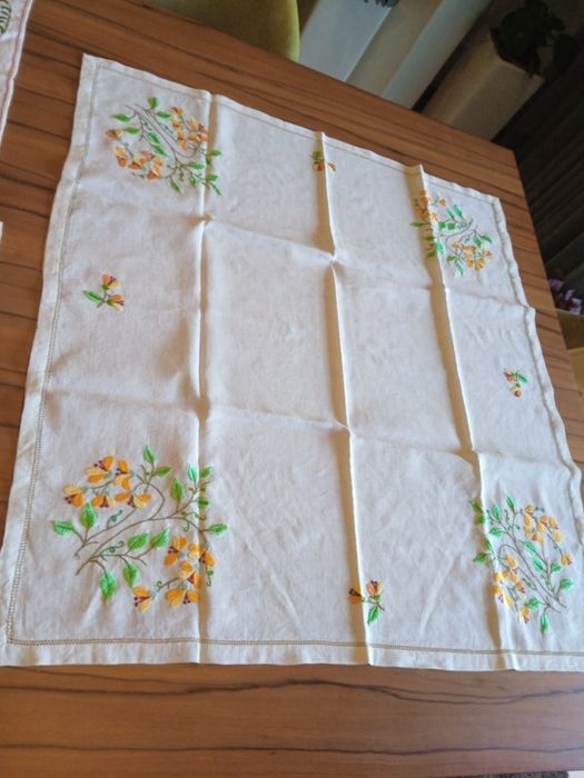 Toalha de chá e dois naprões