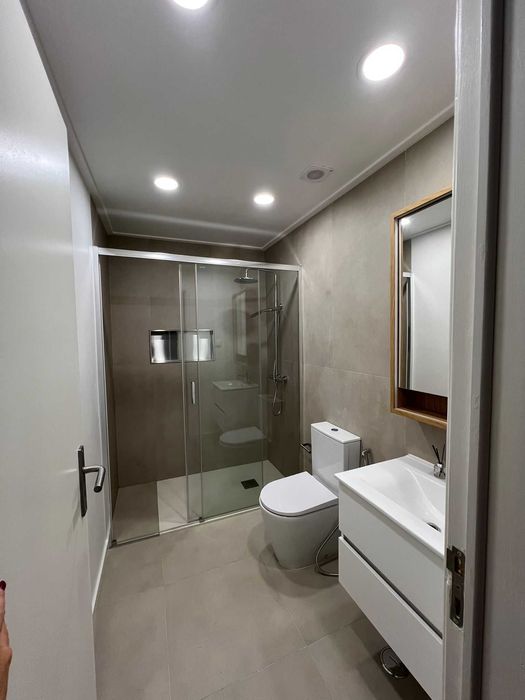 Arrenda-se apartamento T4 Laranjeiro