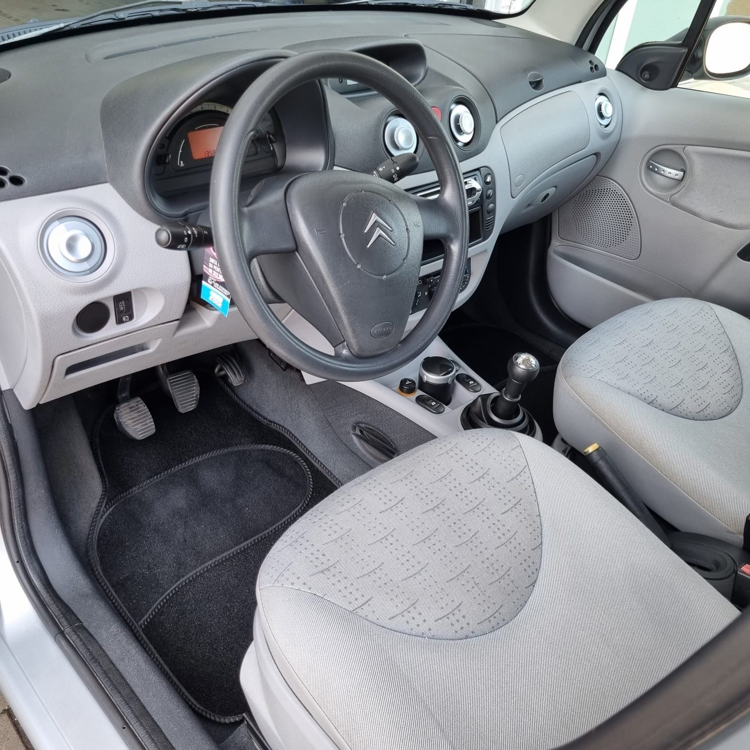 Citroën C3 1.1 Gasolina -2002 | Inspecção e IUC