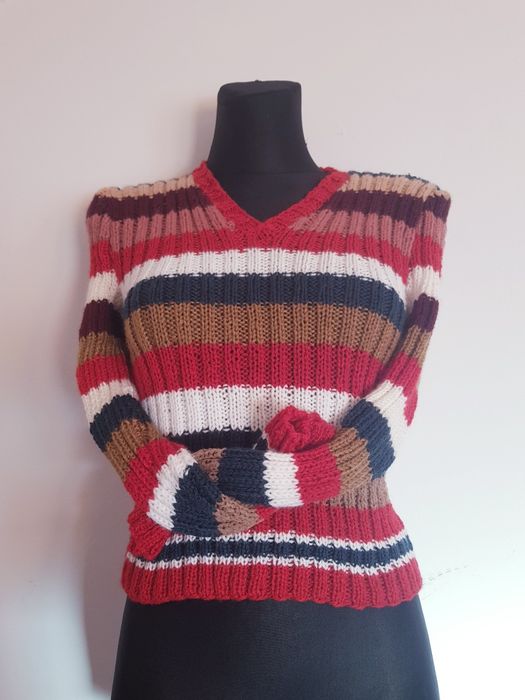 Kolorowy sweter damski robiony na gruntach Top Vintage rozmiar XS/S .