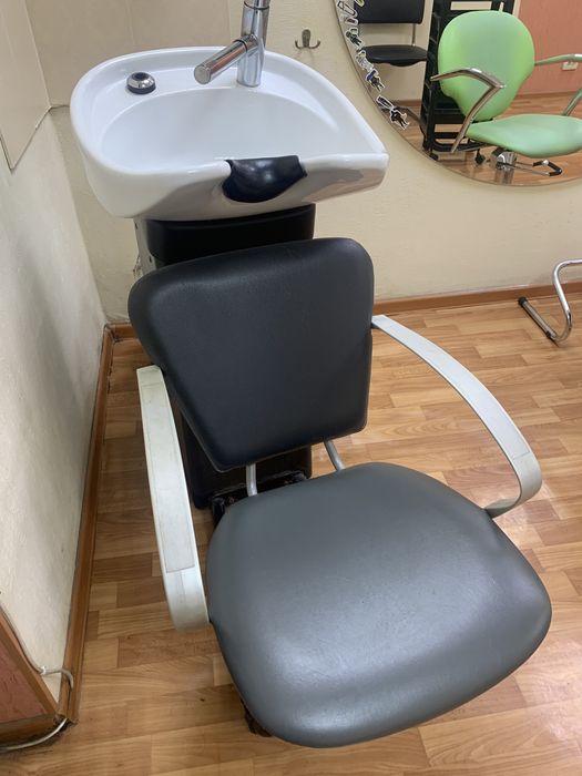 Мийка для миття голови в салон