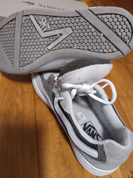 Tênis Vans em cinza 37