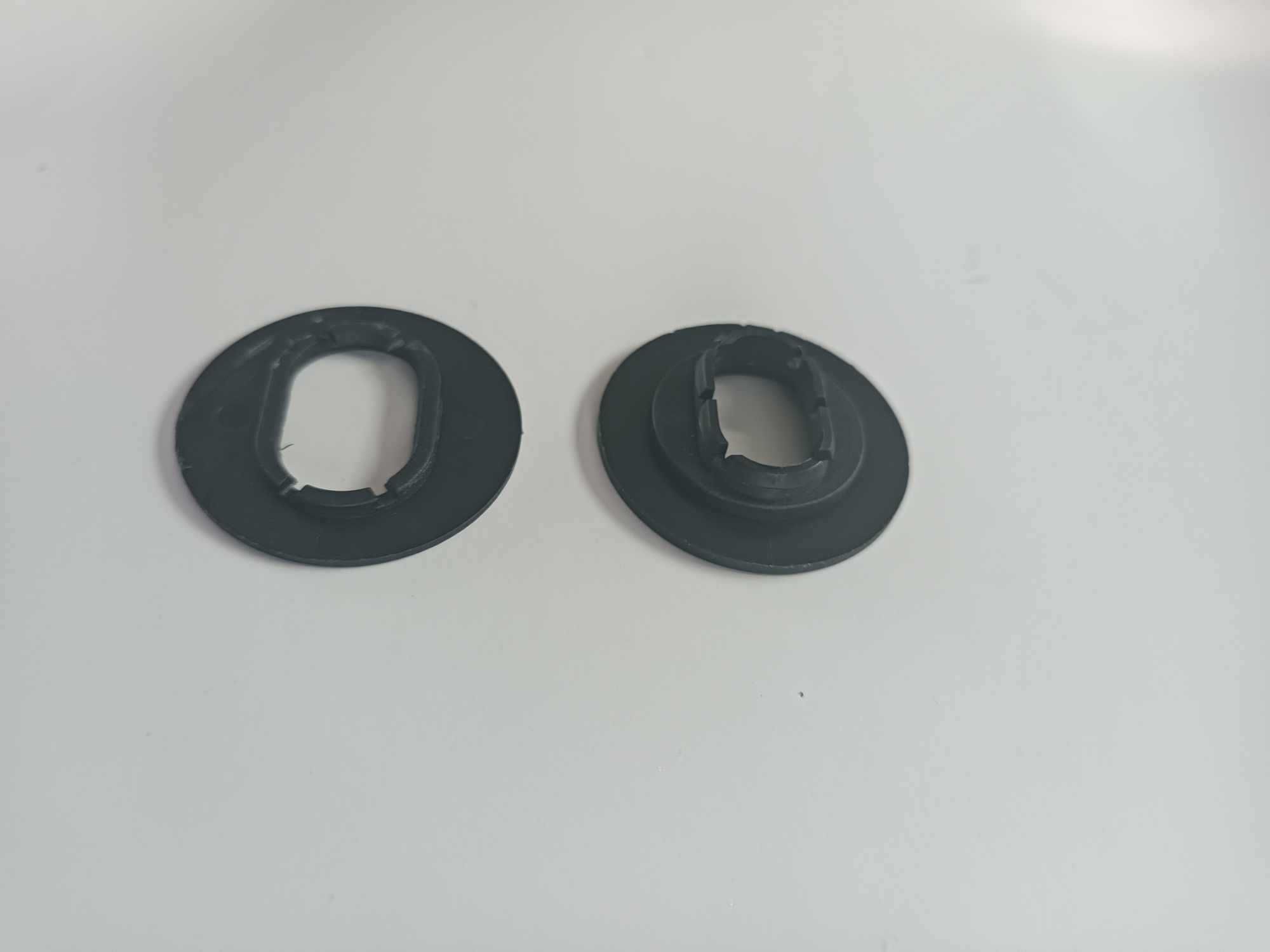 Stopery spinki owalne dywaników VW FORD AUDI SKODA i inne